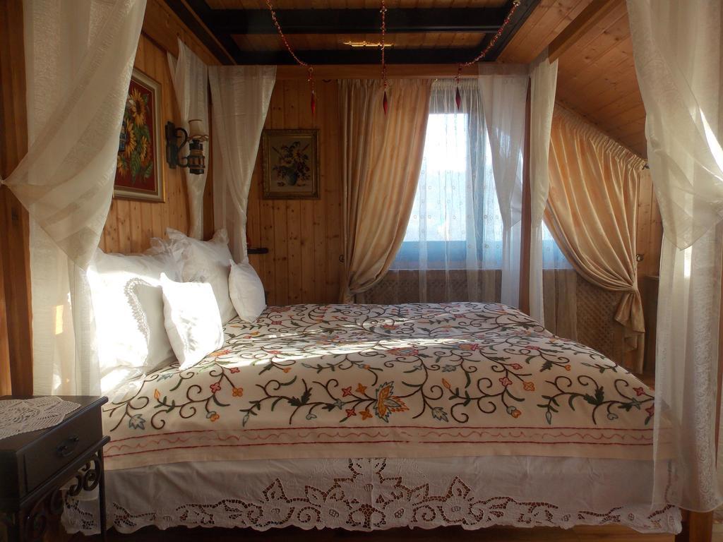 La Marele Moft Hotel Slănic Eksteriør billede