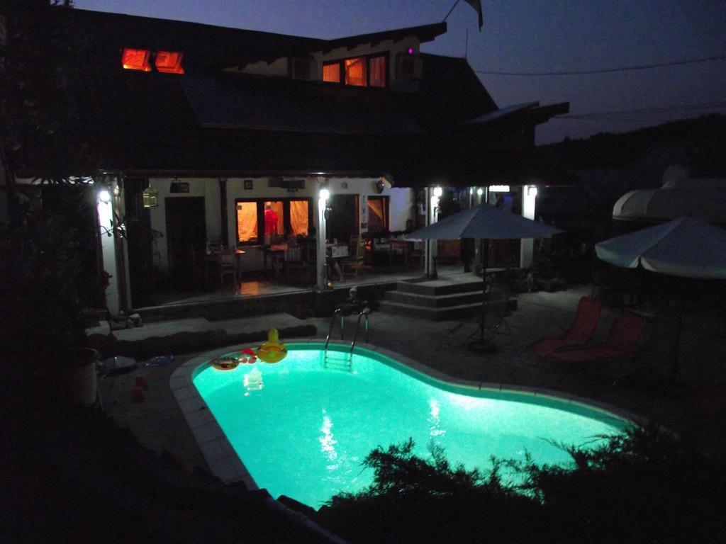 La Marele Moft Hotel Slănic Eksteriør billede