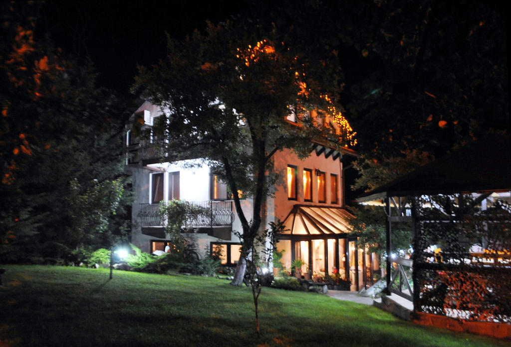 La Marele Moft Hotel Slănic Eksteriør billede