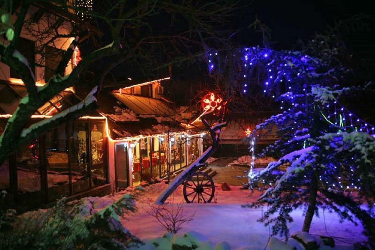 La Marele Moft Hotel Slănic Eksteriør billede